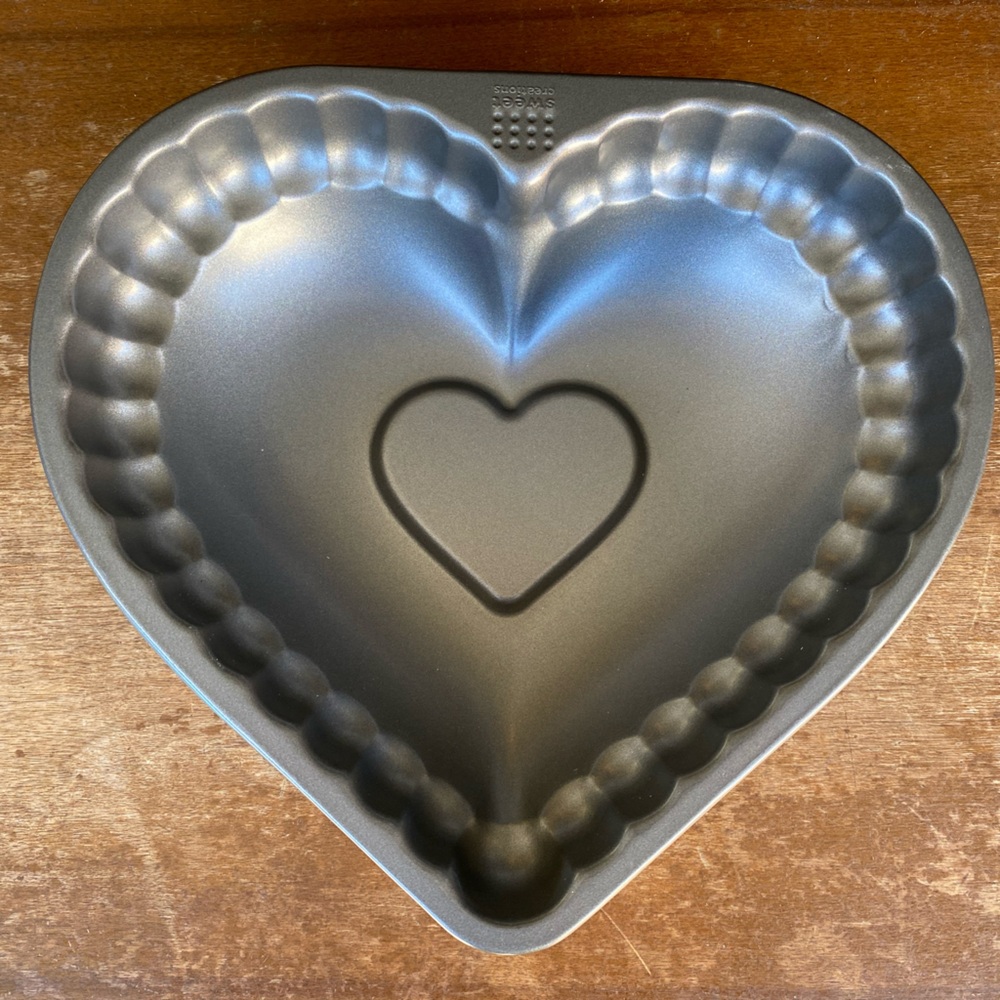 Heart shaped cake pan Sweet Creations